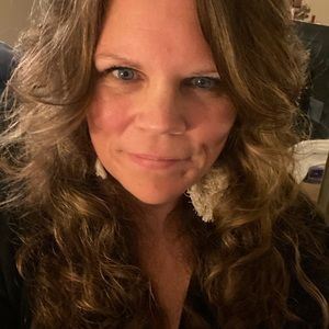 Meet your Posher, Angelie